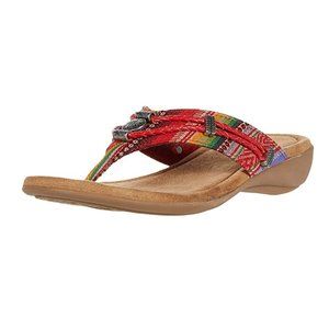 Minnetonka Women's Silverthorne Thong Sandal